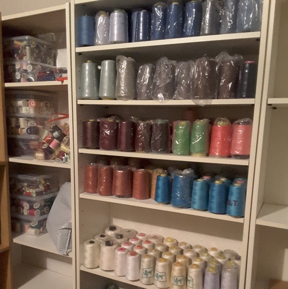 universal thread - Picture 3 of 3